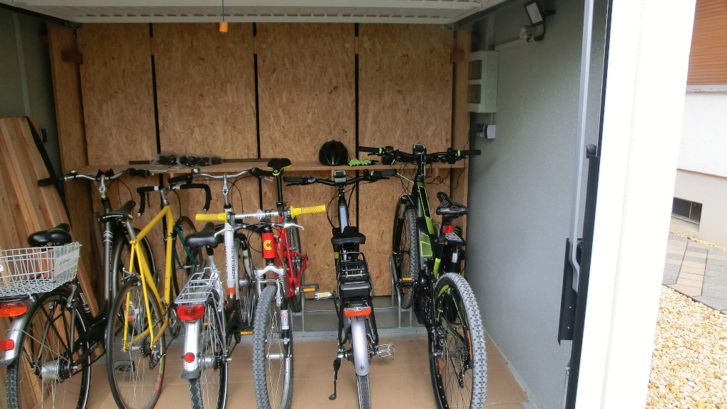 Fahrrad-Garage mit Lademöglichkeit für Pedelecs